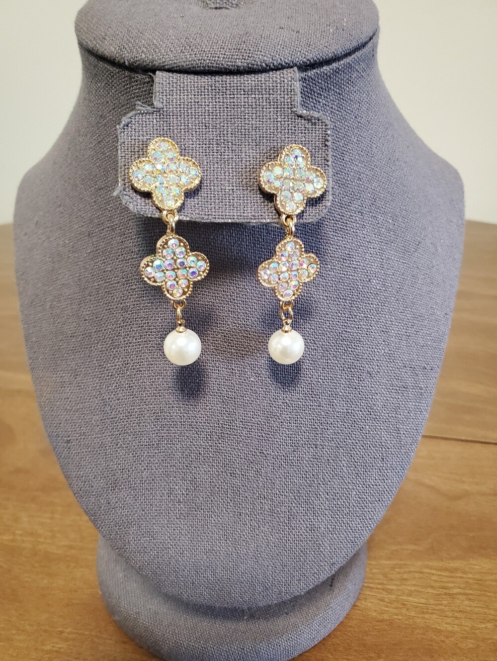 Women's Fashion Hanging Earrings